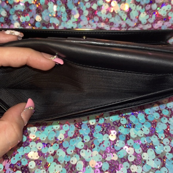 Vintage Kiss lock Black Ferragamo Wallet - Picture 12 of 14